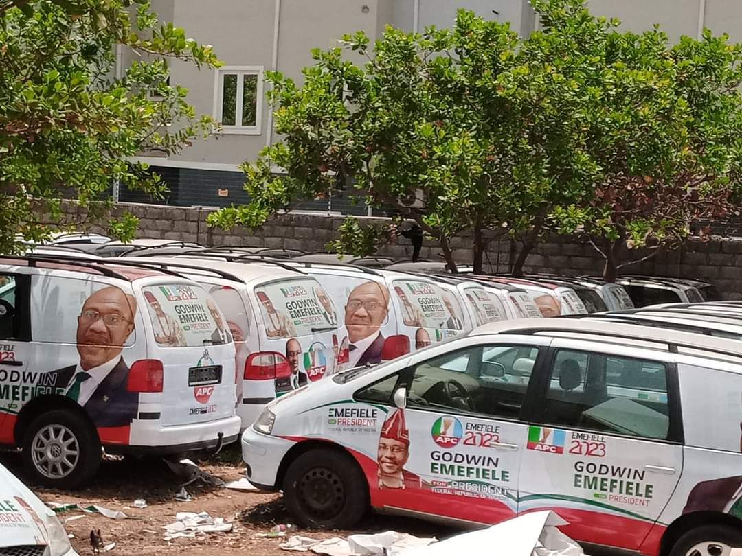 2023: CBN Gov, Godwin Emefiele's branded campaign buses surface [PHOTOS]